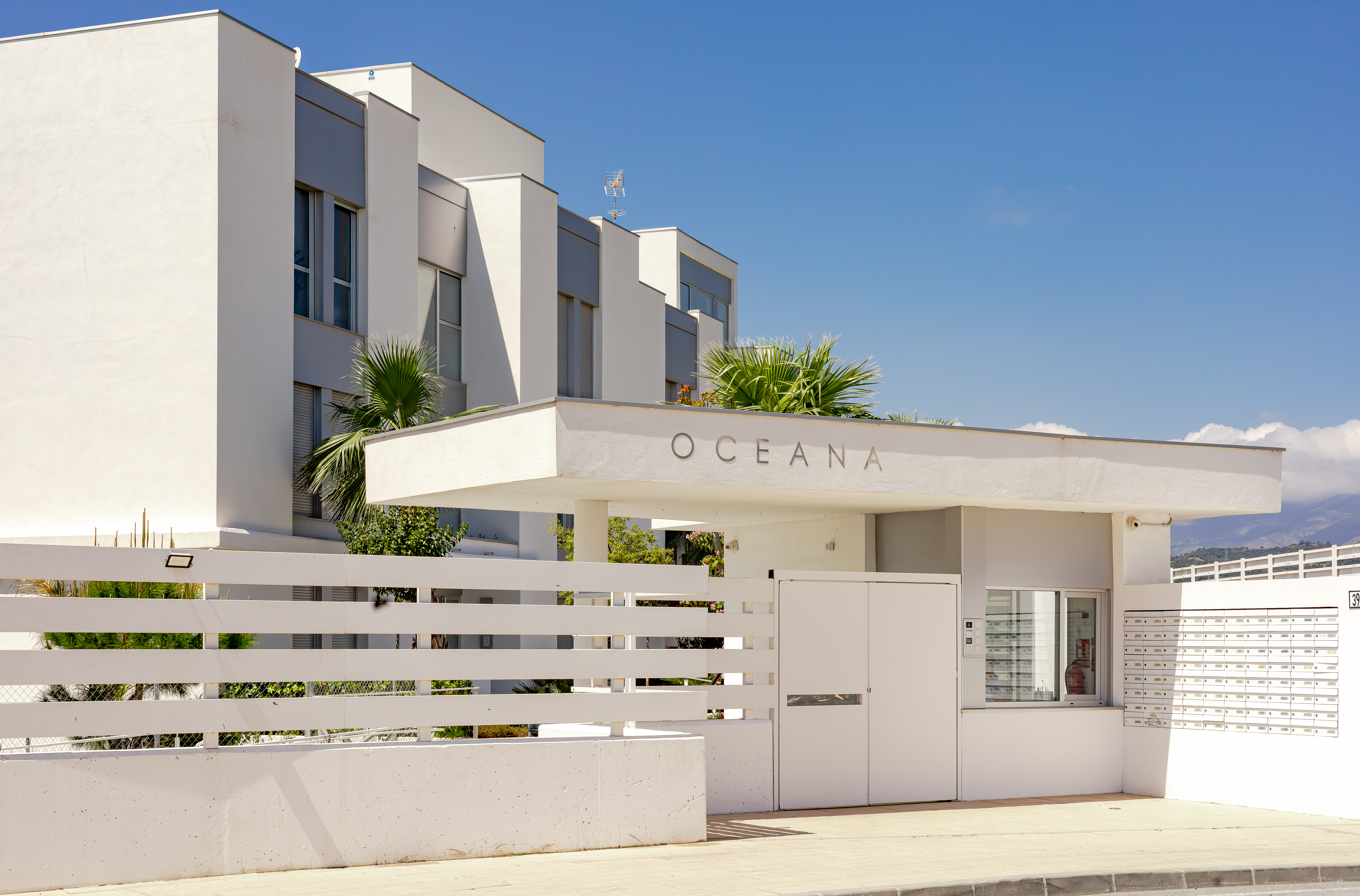 Beautiful 3 bedroom Duplex Penthouse with Panoramic Sea Views in Cancelada!
