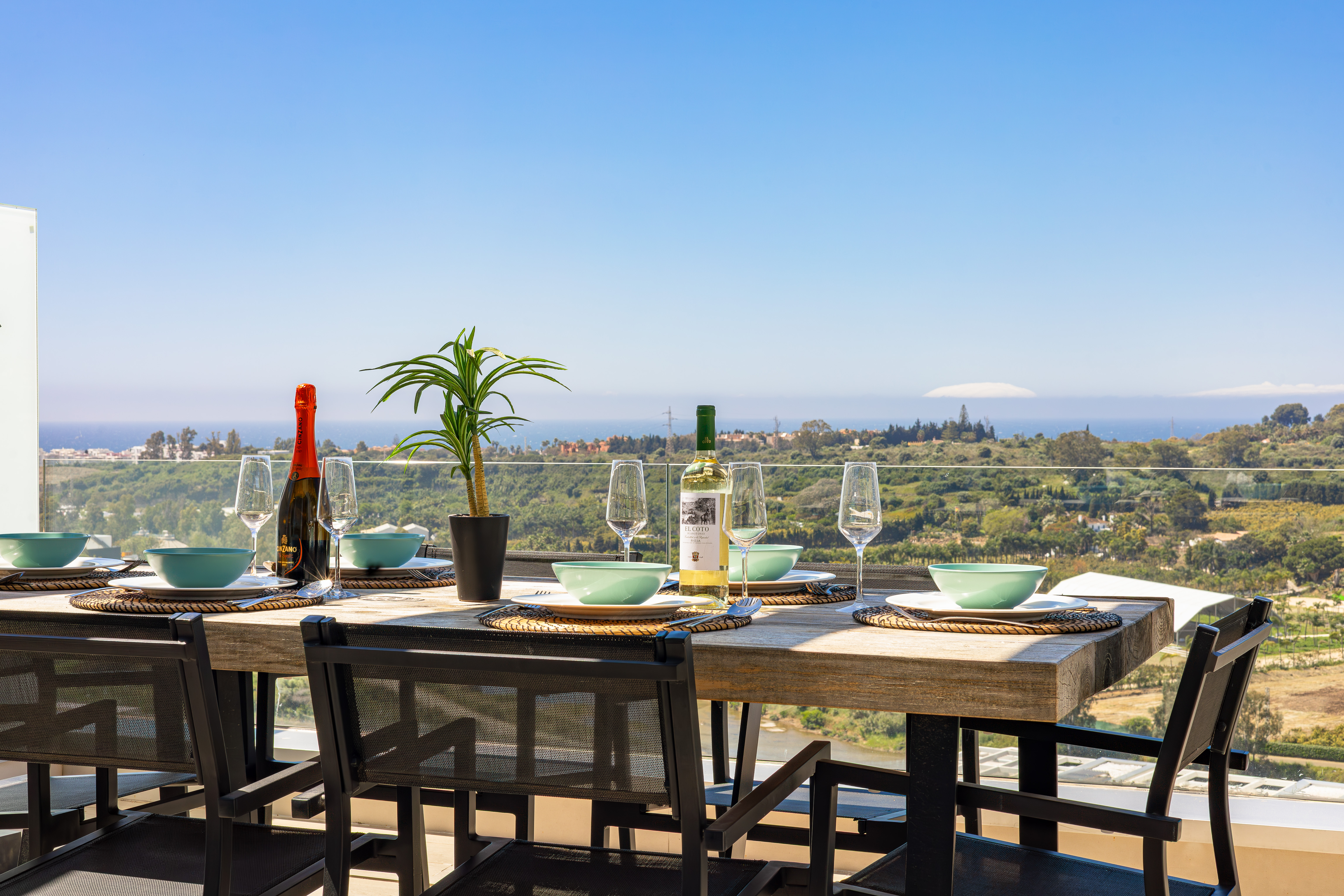 Beautiful 3 bedroom Duplex Penthouse with Panoramic Sea Views in Cancelada!