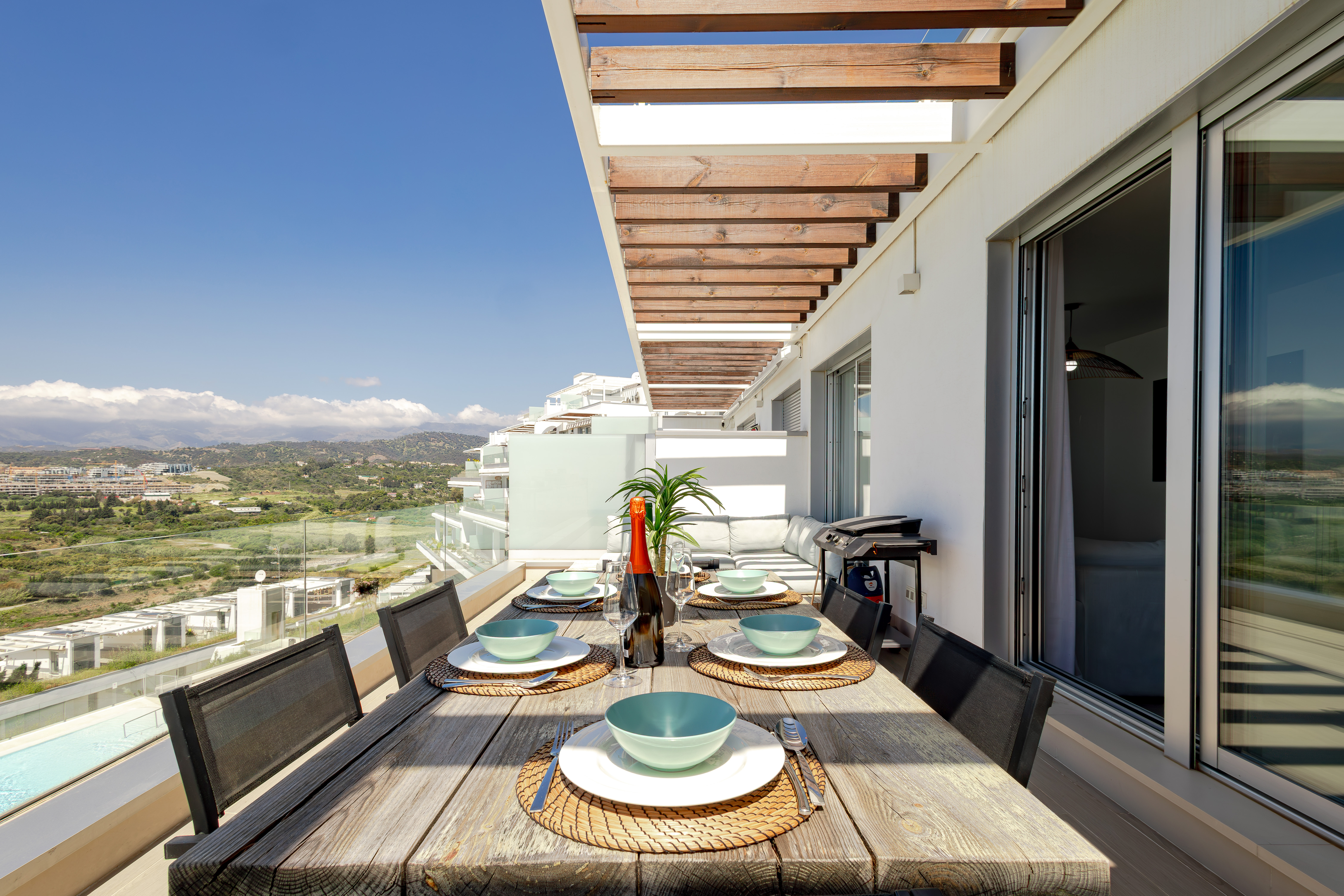 Beautiful 3 bedroom Duplex Penthouse with Panoramic Sea Views in Cancelada!