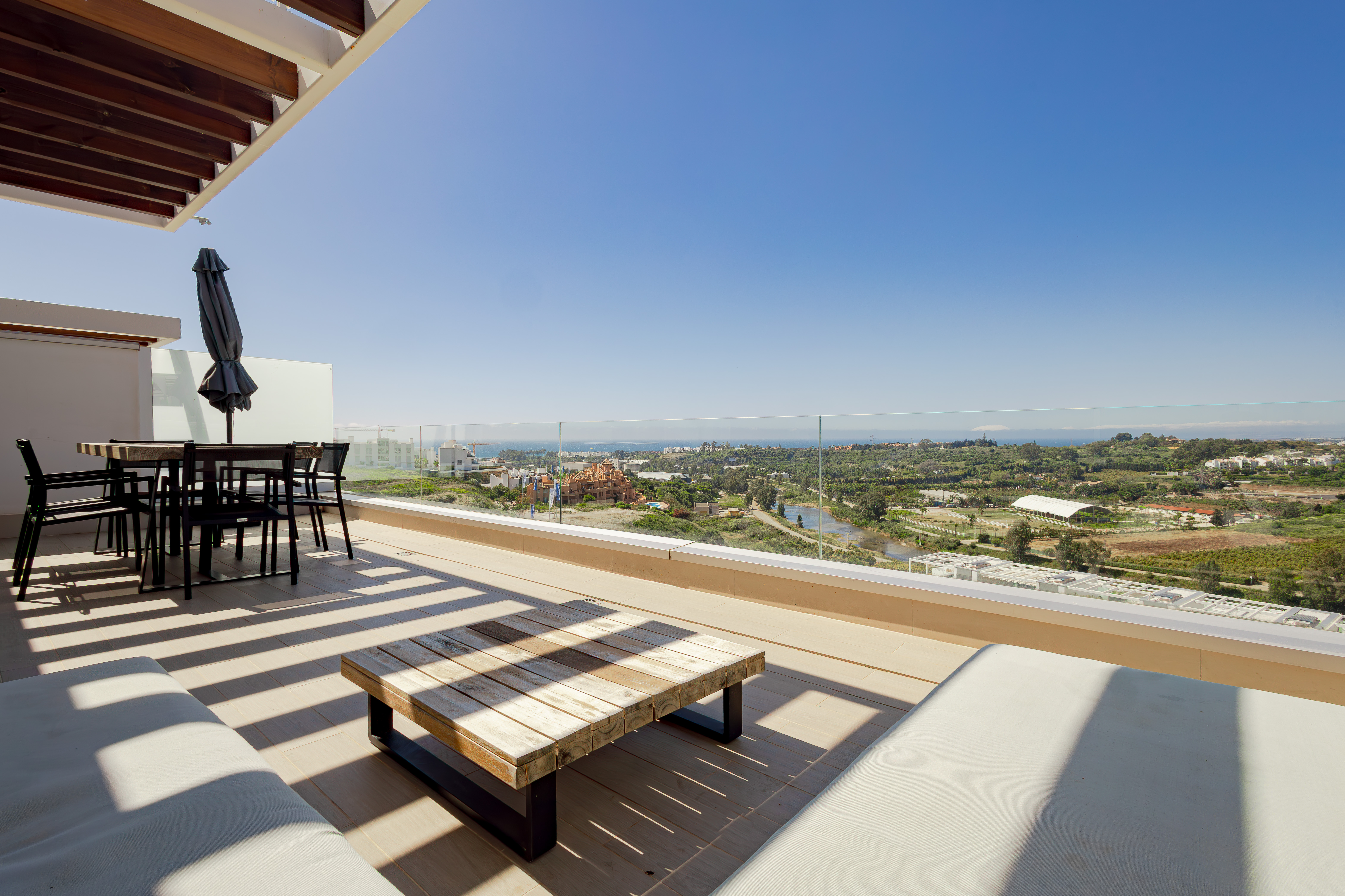 Beautiful 3 bedroom Duplex Penthouse with Panoramic Sea Views in Cancelada!