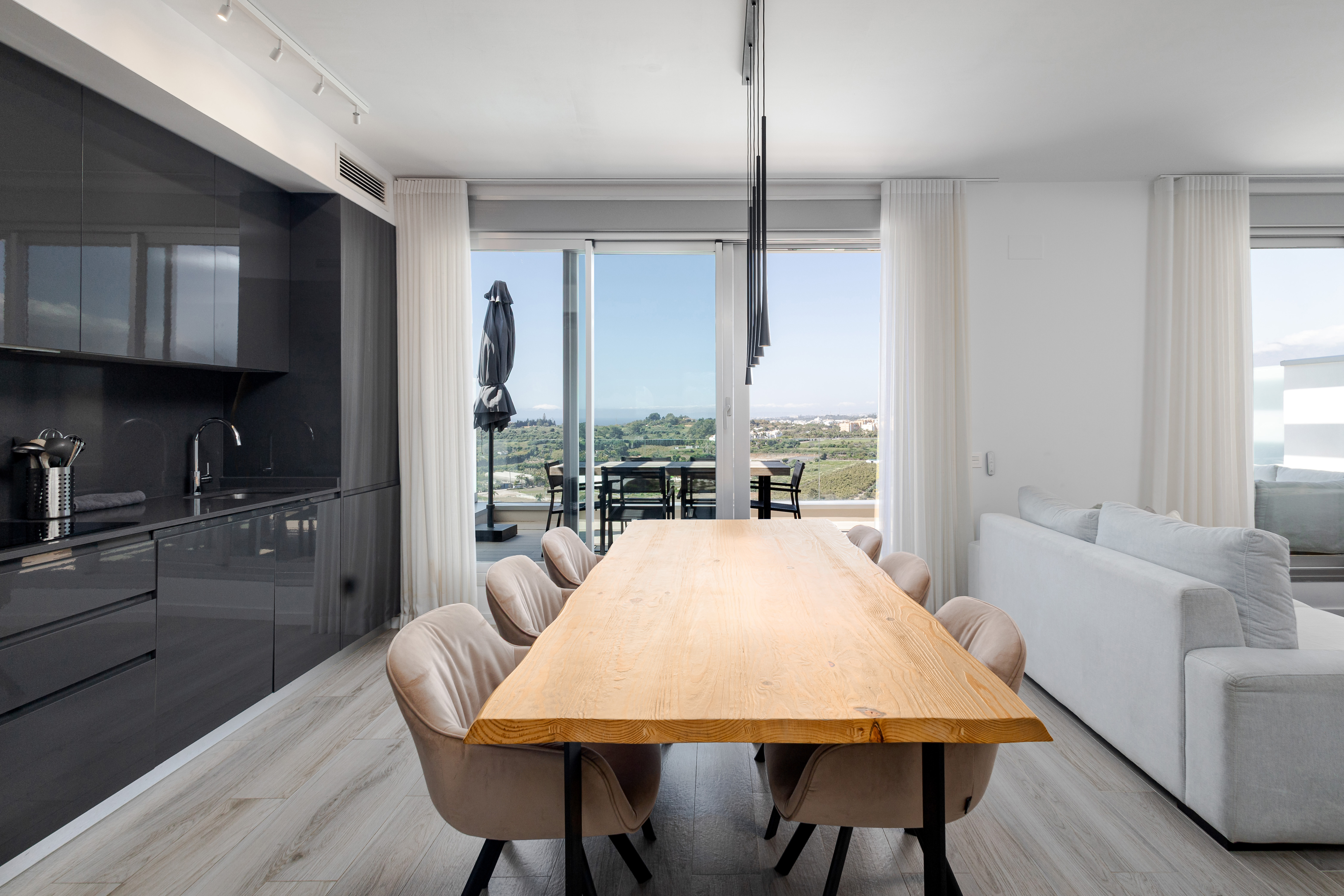 Beautiful 3 bedroom Duplex Penthouse with Panoramic Sea Views in Cancelada!
