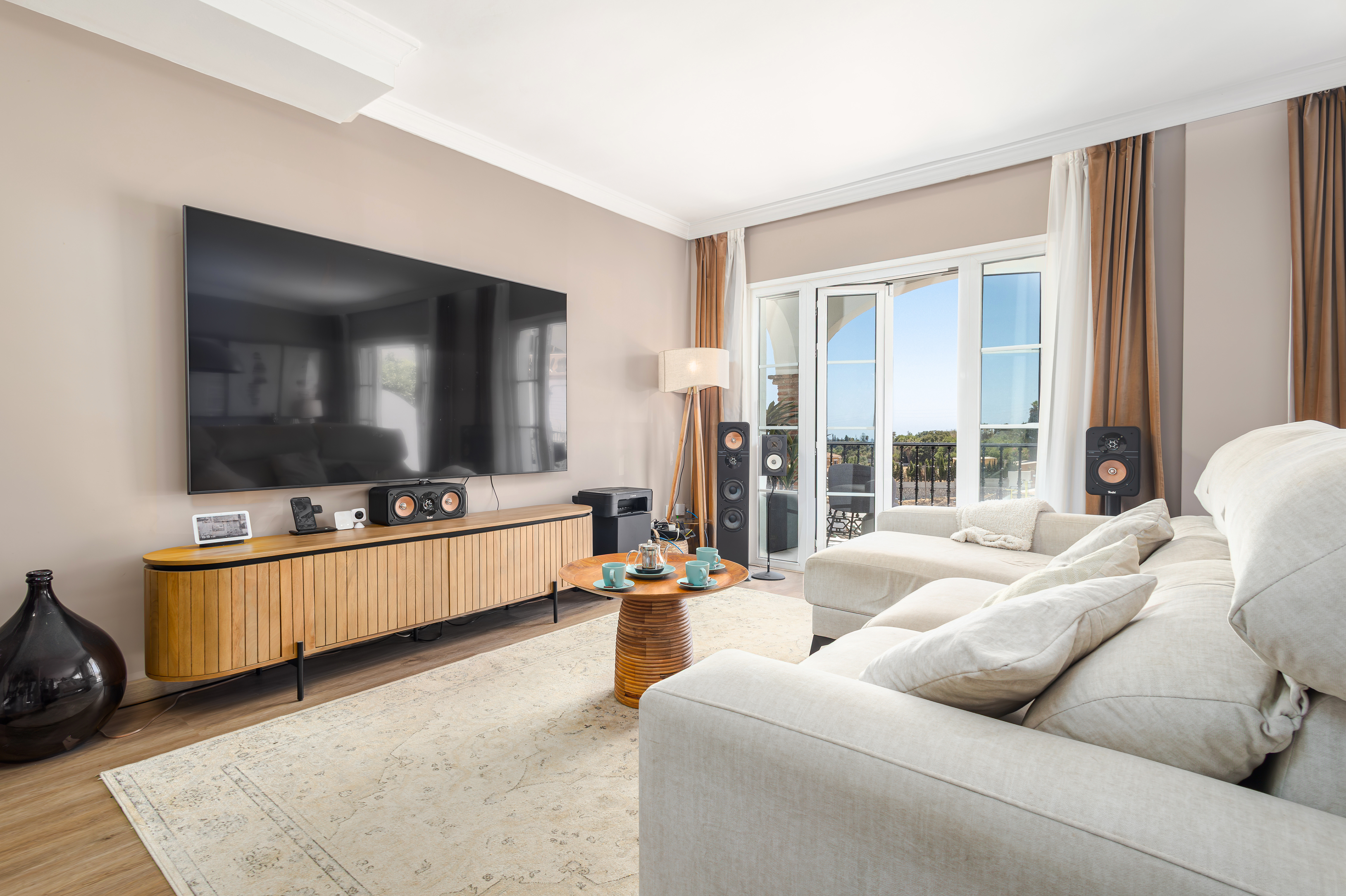 Elegant 4 Bedroom Duplex with Solarium and Sea Views in Vista Verde, Fuengirola