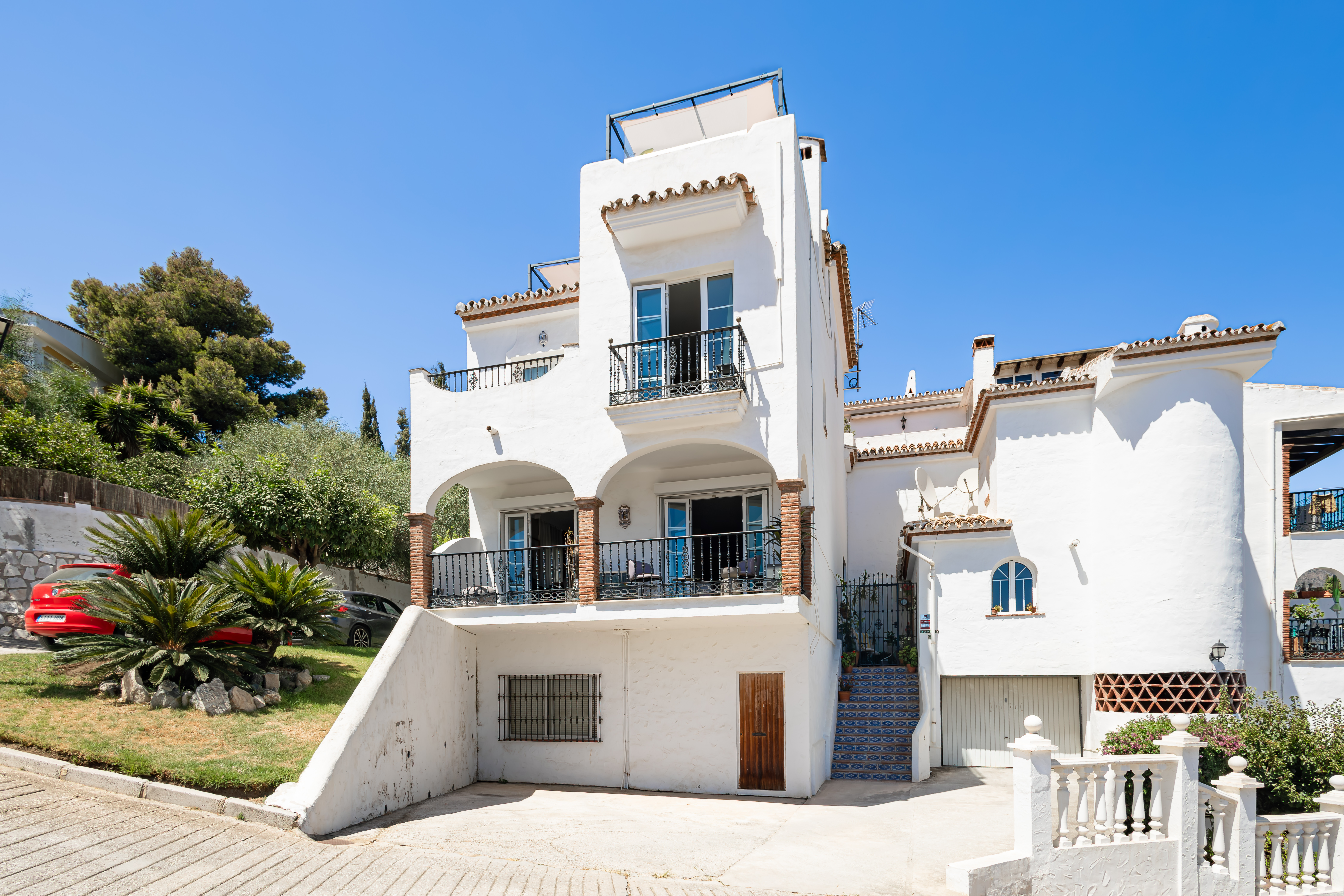 Elegant 4 Bedroom Duplex with Solarium and Sea Views in Vista Verde, Fuengirola