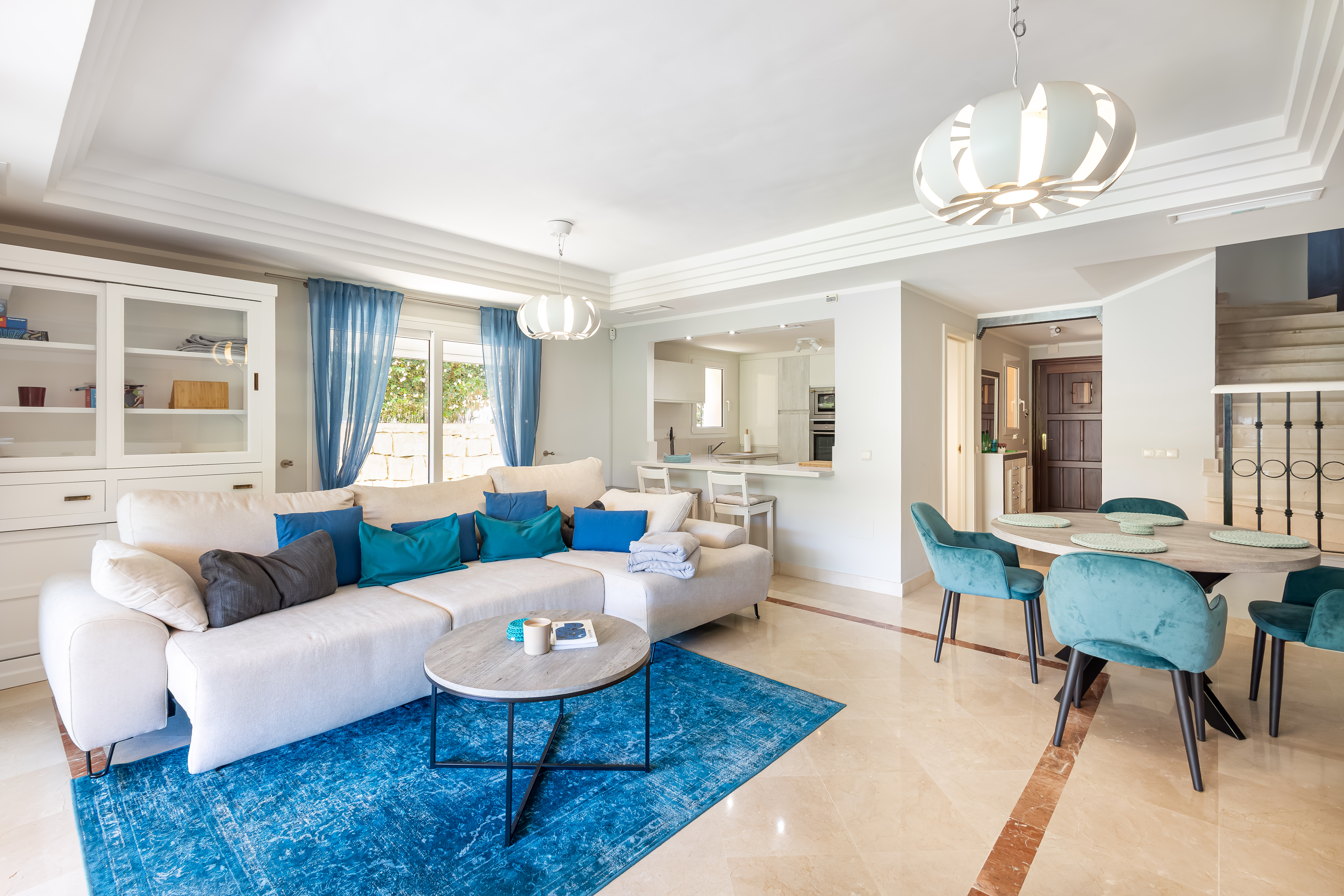 Modern Mediterranean Living in Riviera del Sol