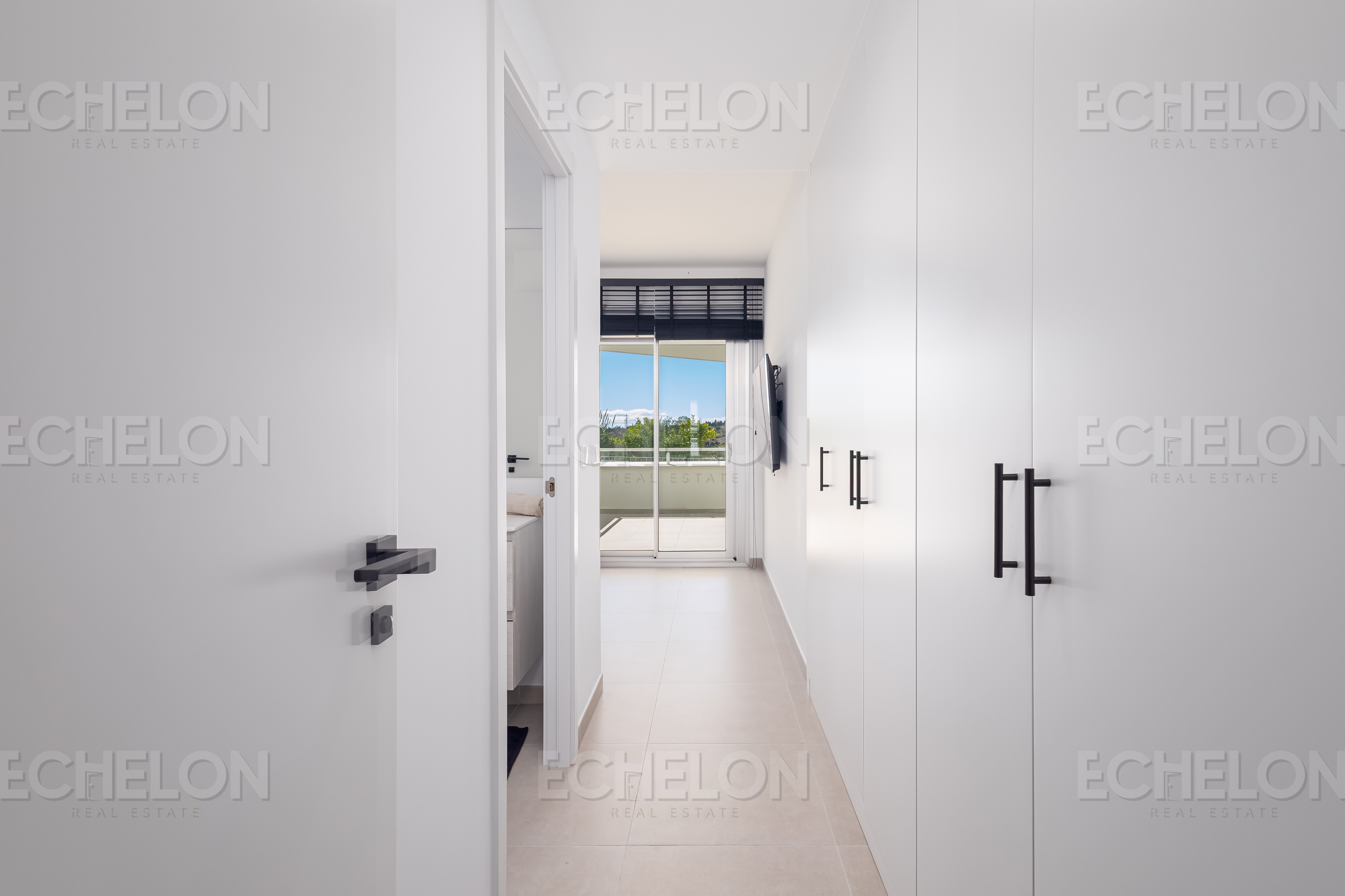 Modern Elegance in the Heart of the New Golden Mile – 3 Bedroom Apartment in Cancelada, Estepona