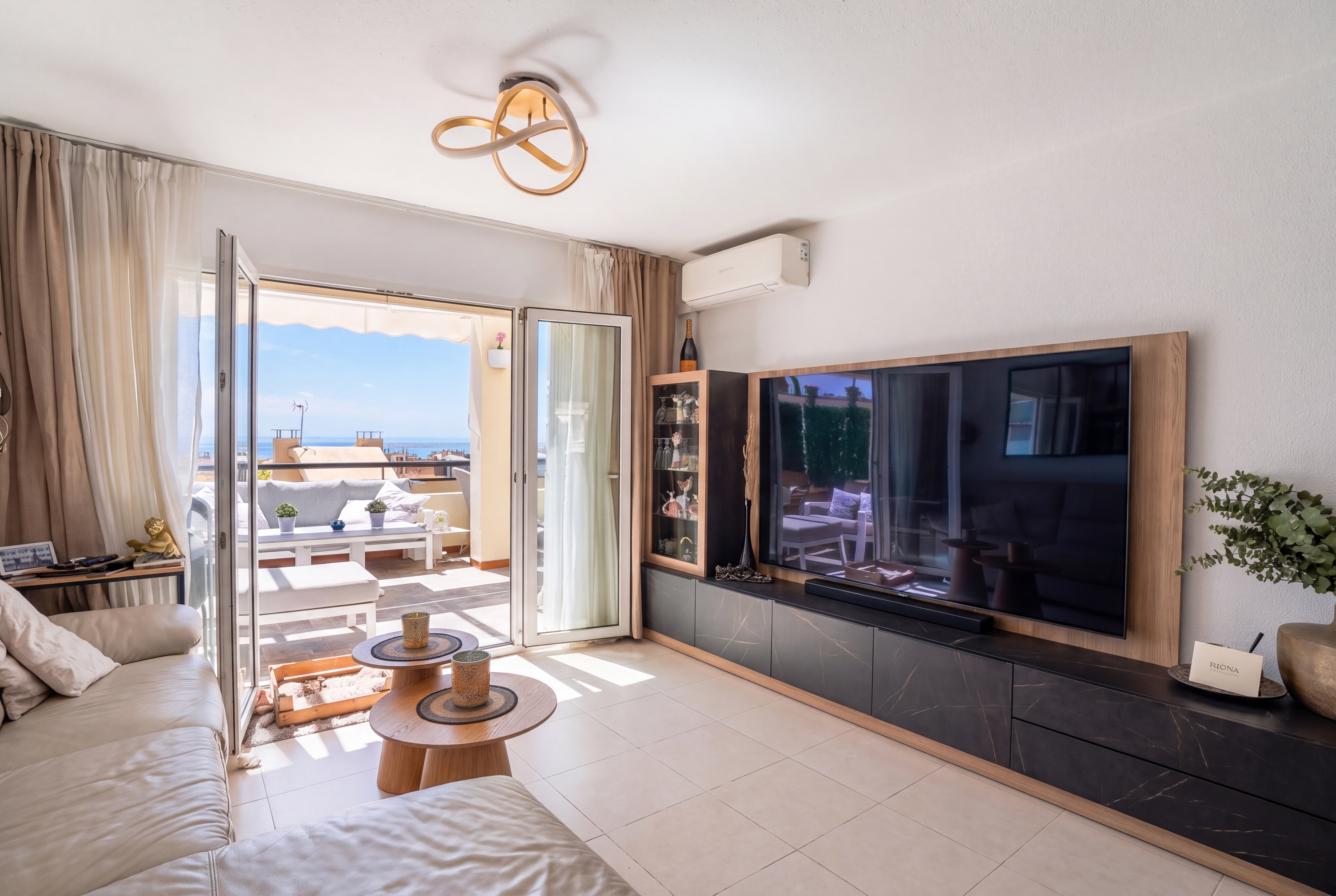 Penthouse with 80 m² Solarium, Calahonda | Echelon Estates