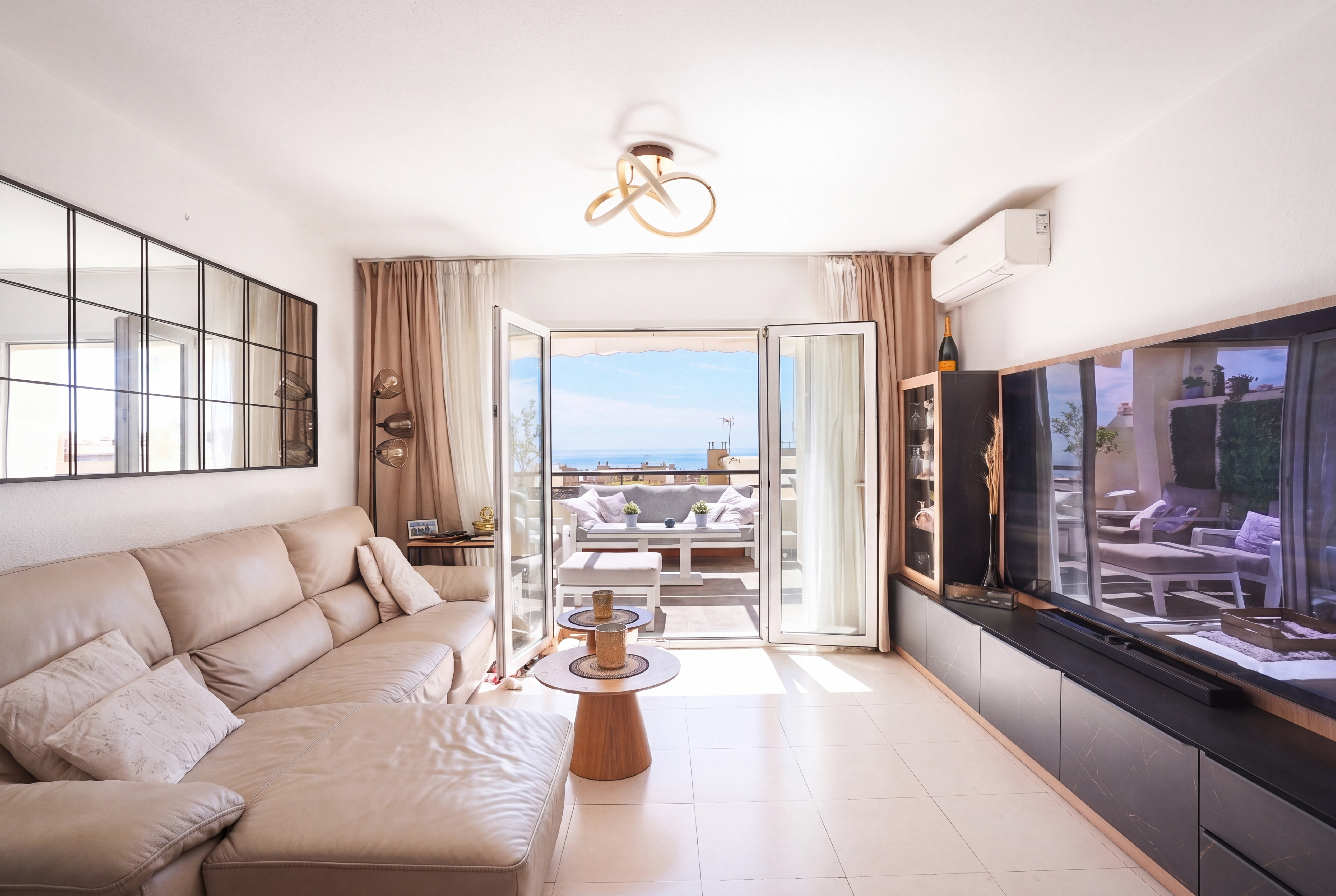 Penthouse with 80 m² Solarium, Calahonda | Echelon Estates