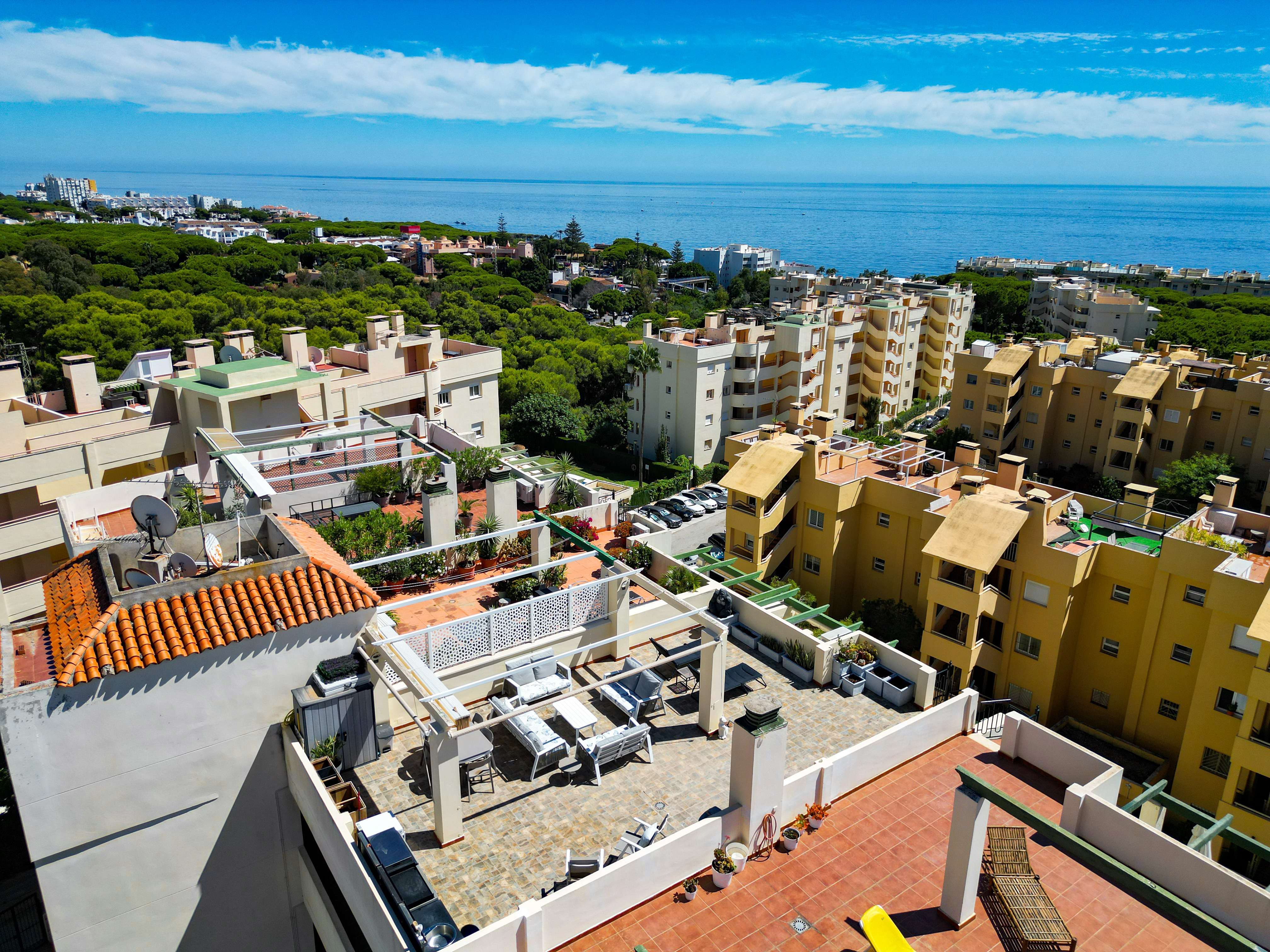 Penthouse with 80 m² Solarium, Calahonda | Echelon Estates