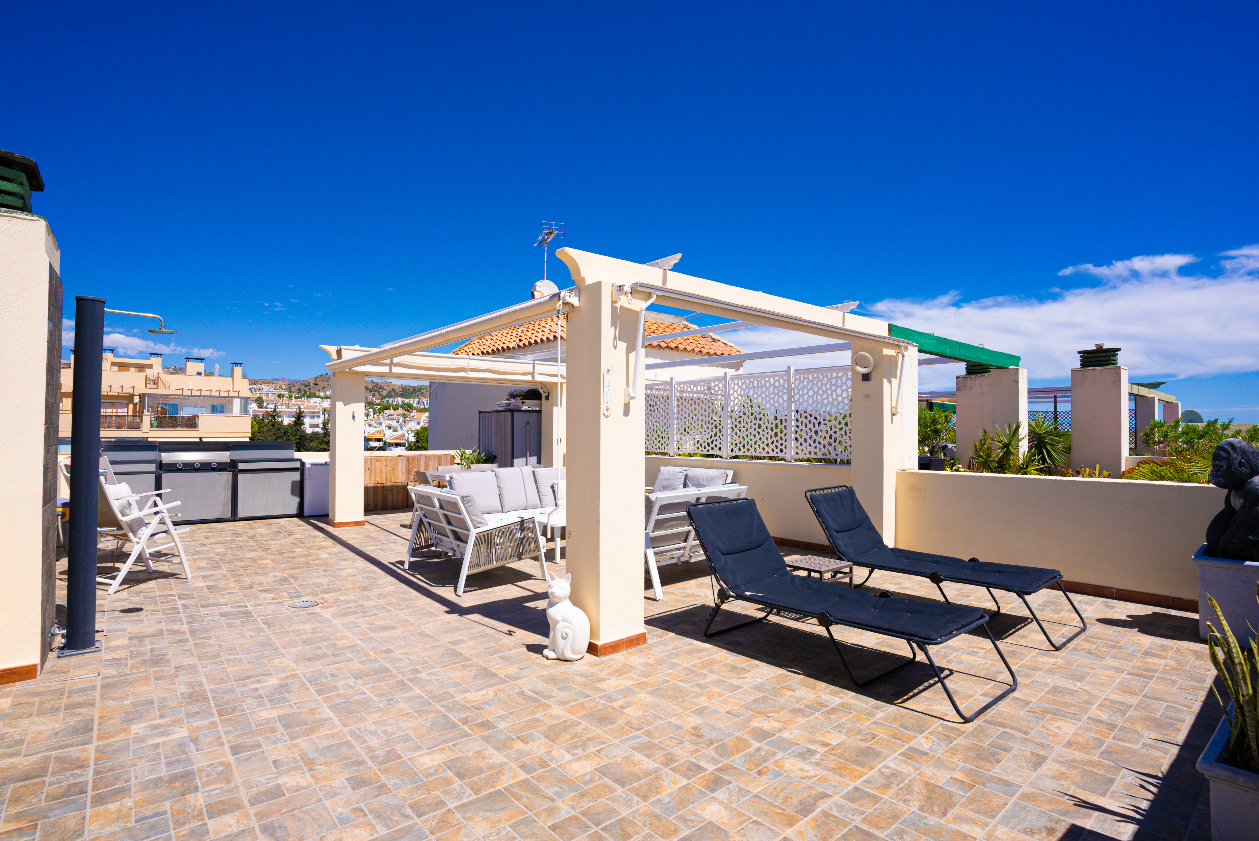 Penthouse with 80 m² Solarium, Calahonda | Echelon Estates