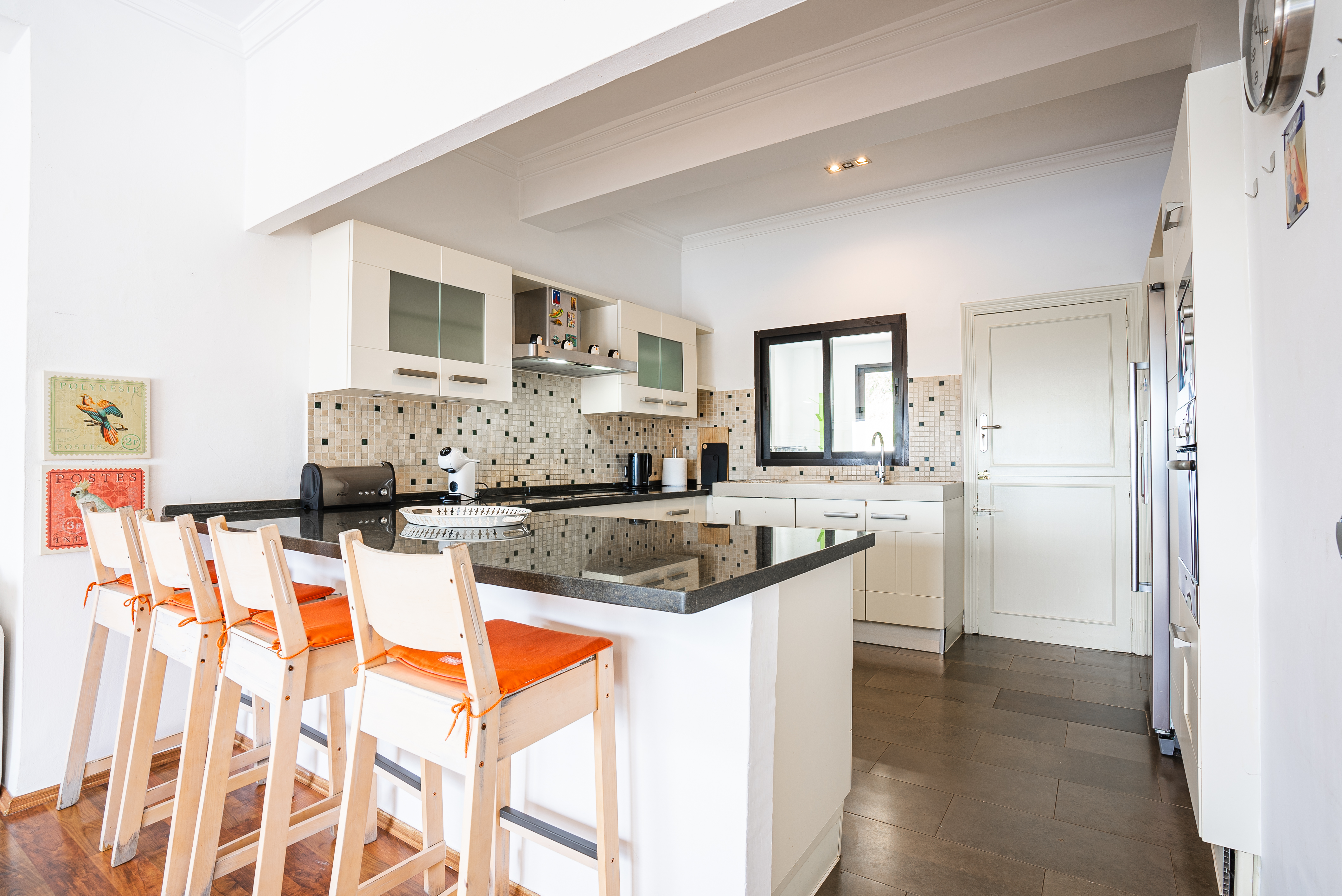 Detached villa with lake and sea views in Cerros del Lago, Istán