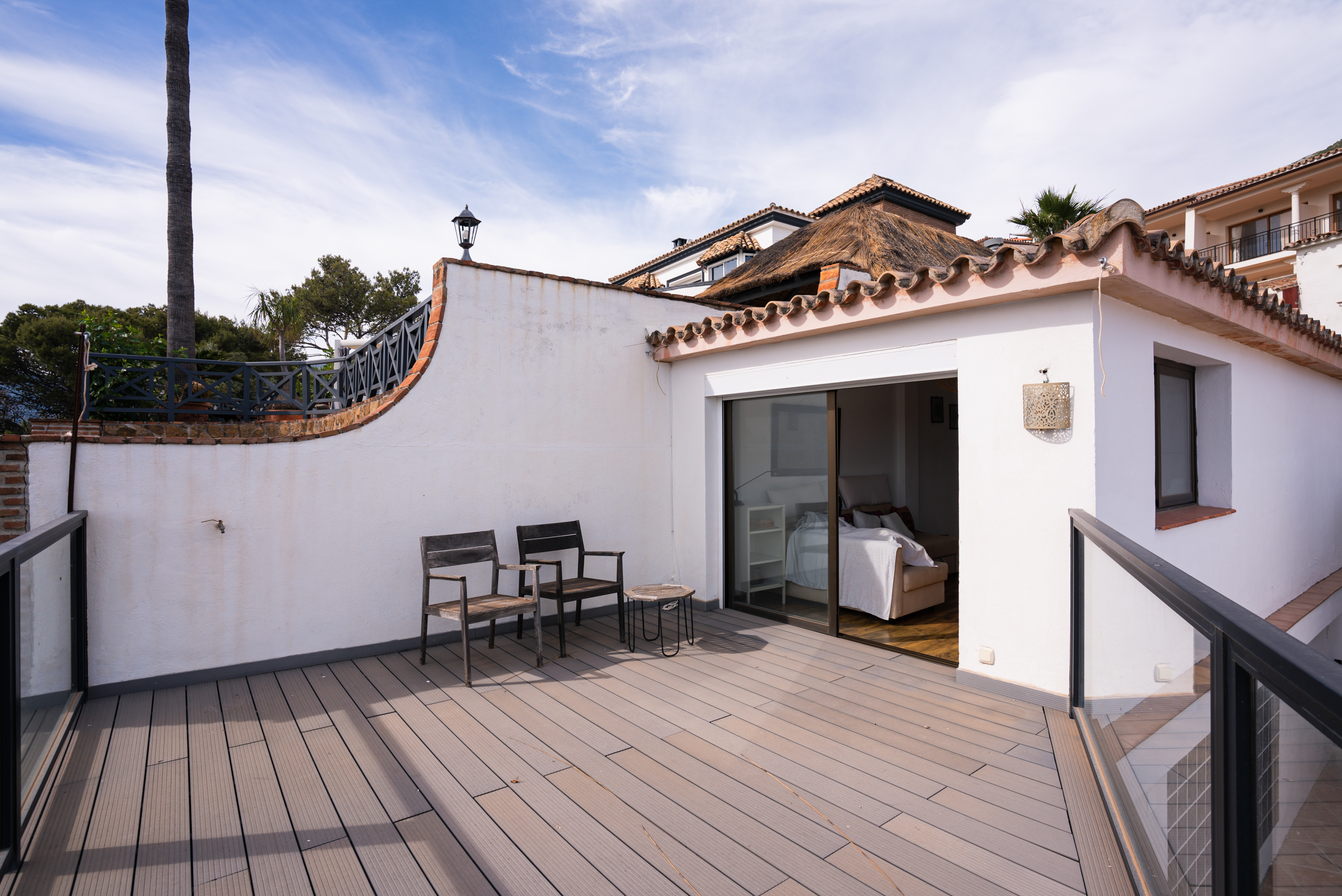 Detached villa with lake and sea views in Cerros del Lago, Istán