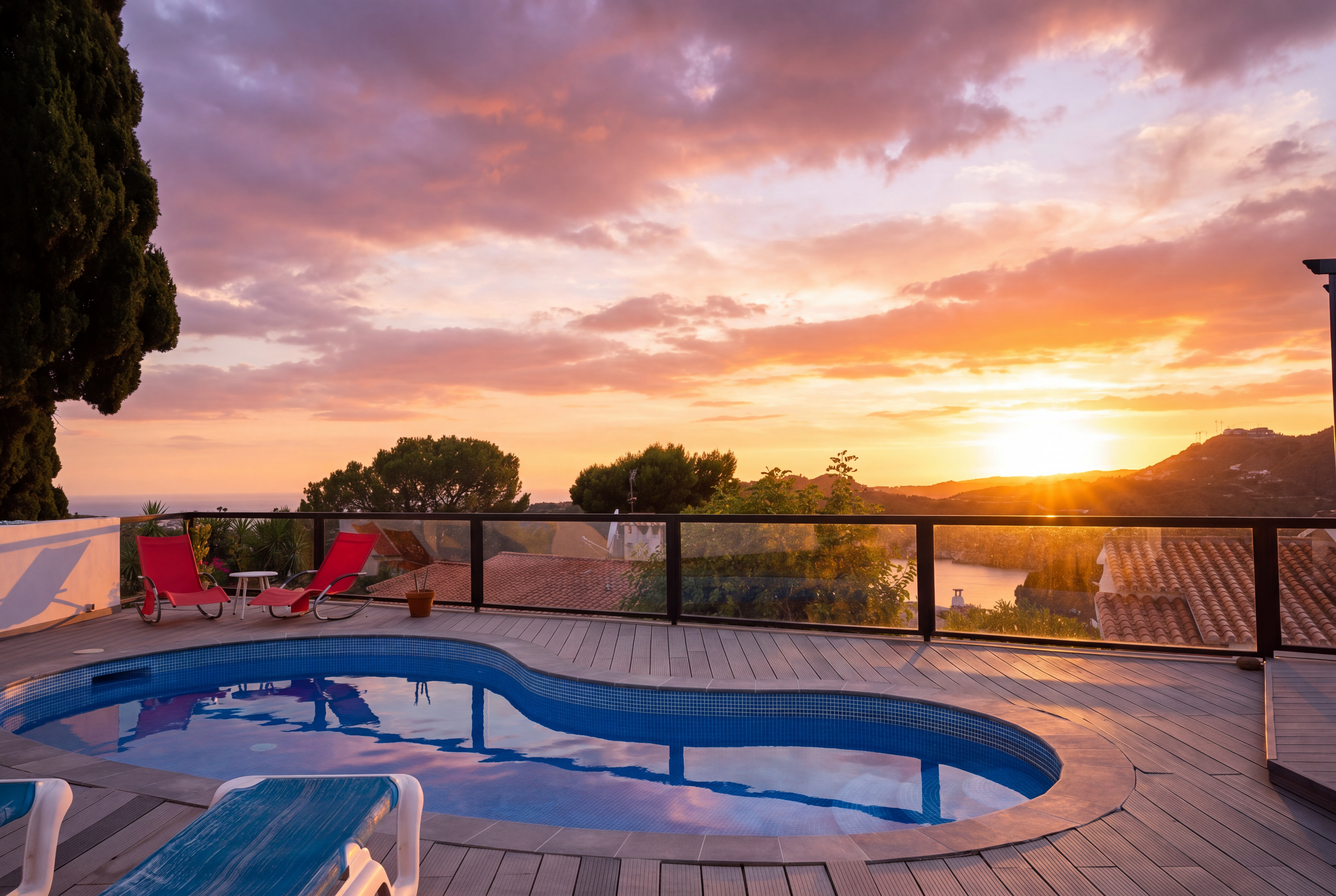 Detached villa with lake and sea views in Cerros del Lago, Istán