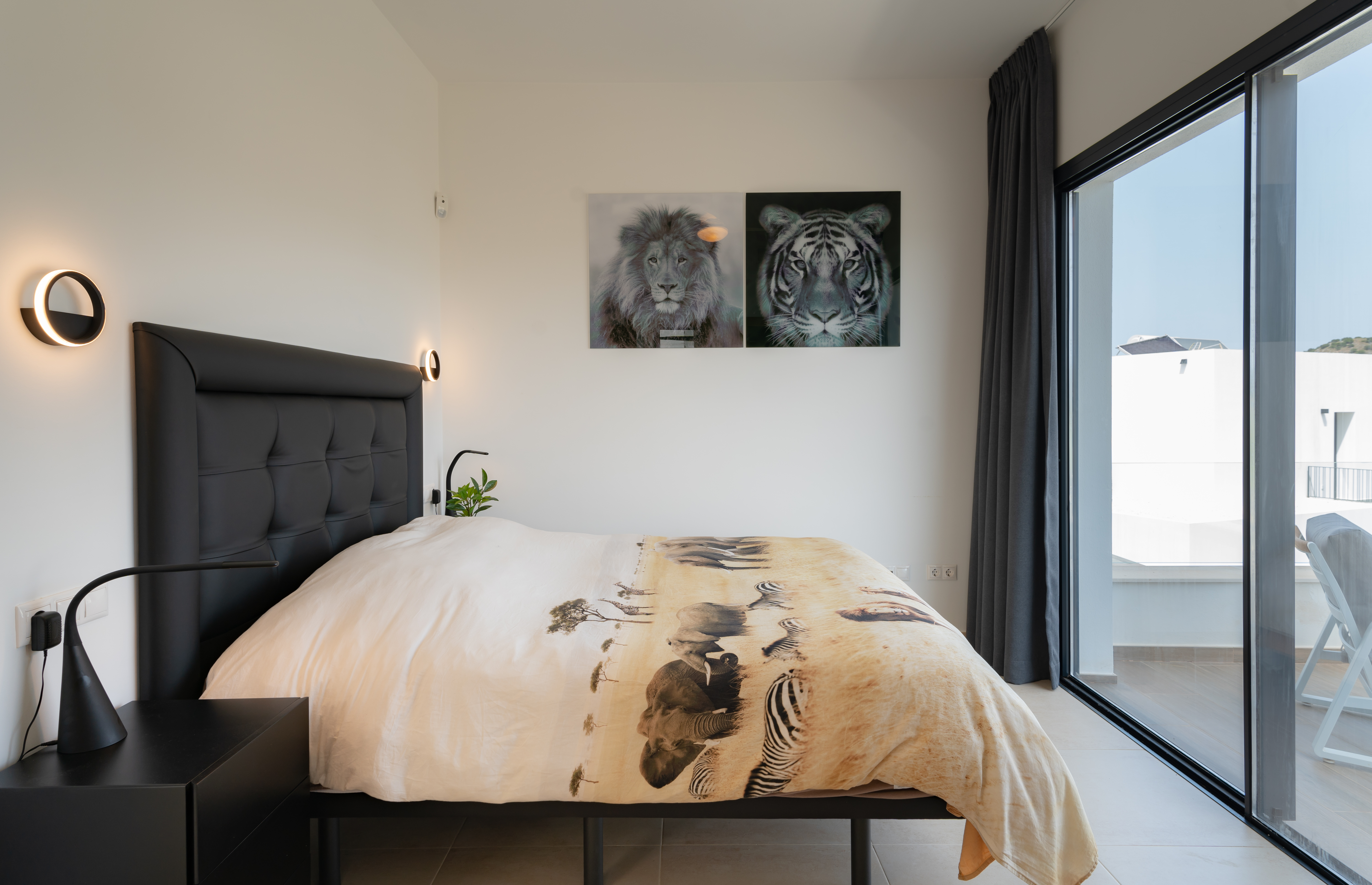 Contemporary villa with valley views, Coín