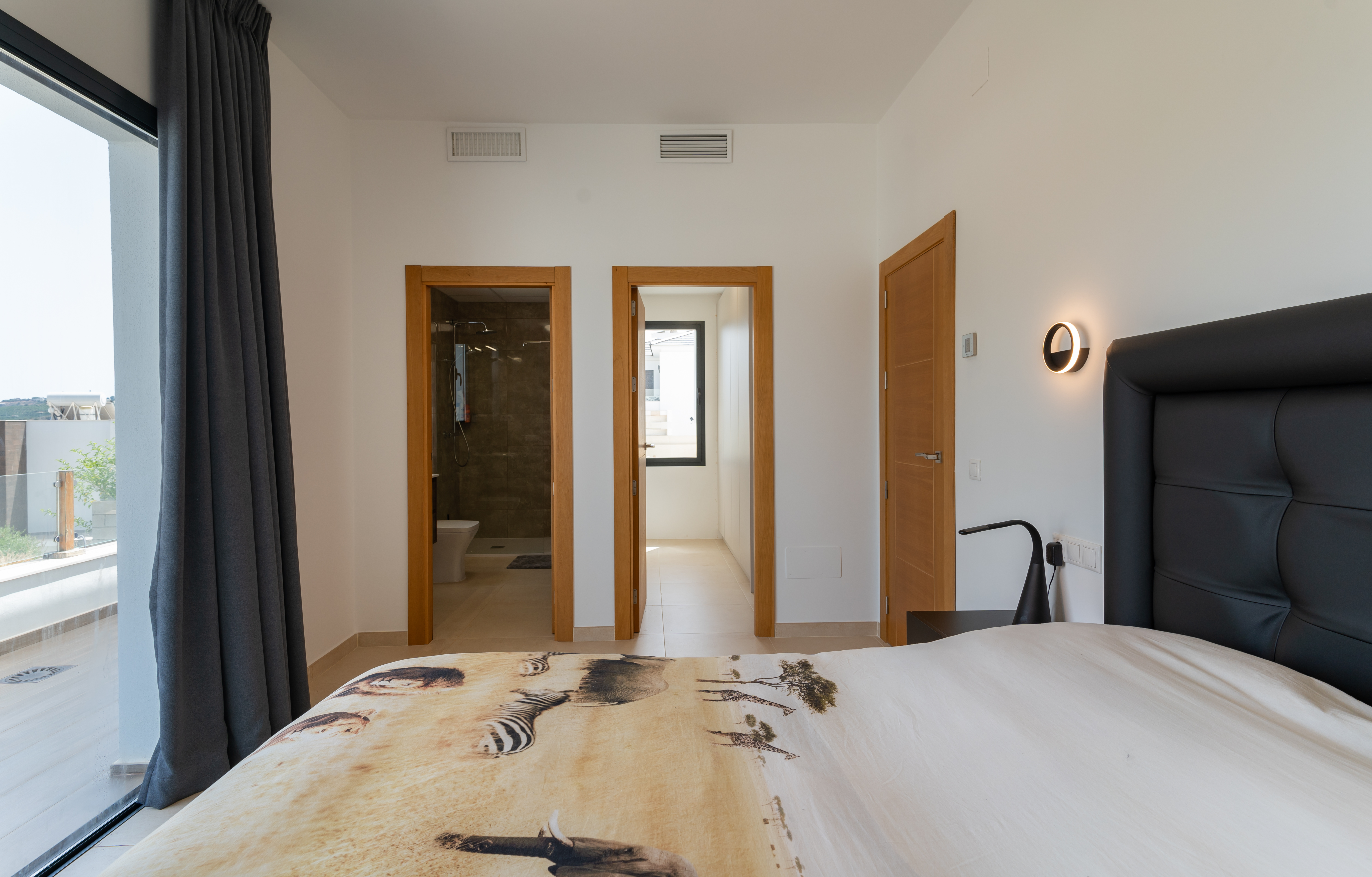 Contemporary villa with valley views, Coín